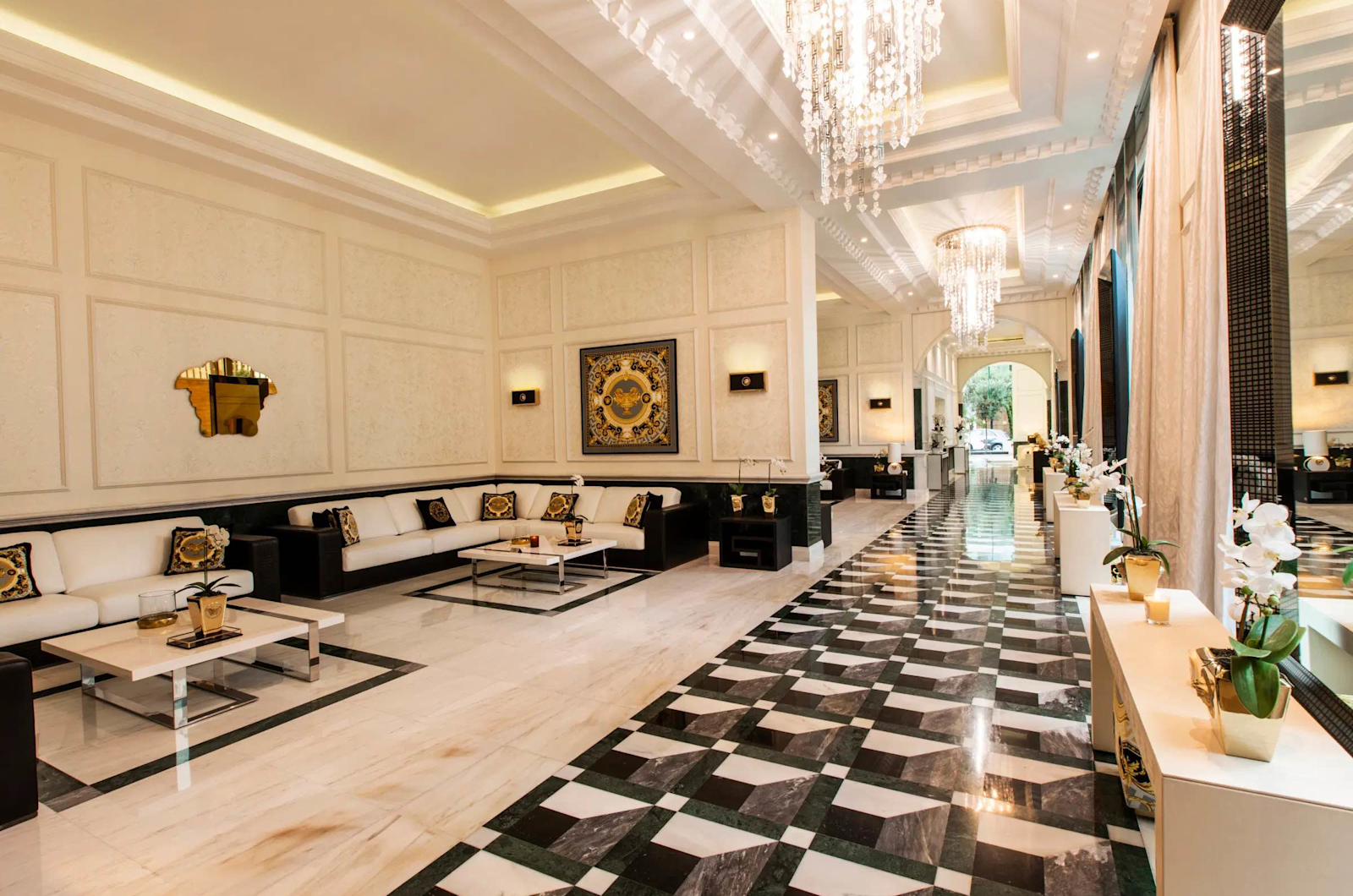 Gallery_Collaborations_Versace_2